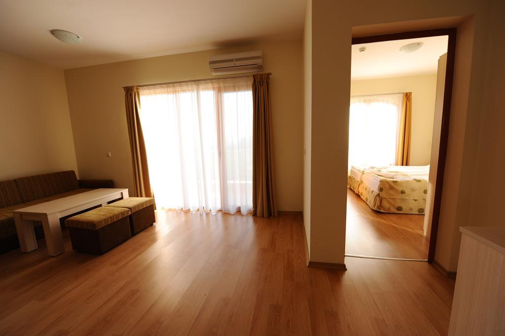 Serena Residence Aparthotel Sozopol Exterior photo